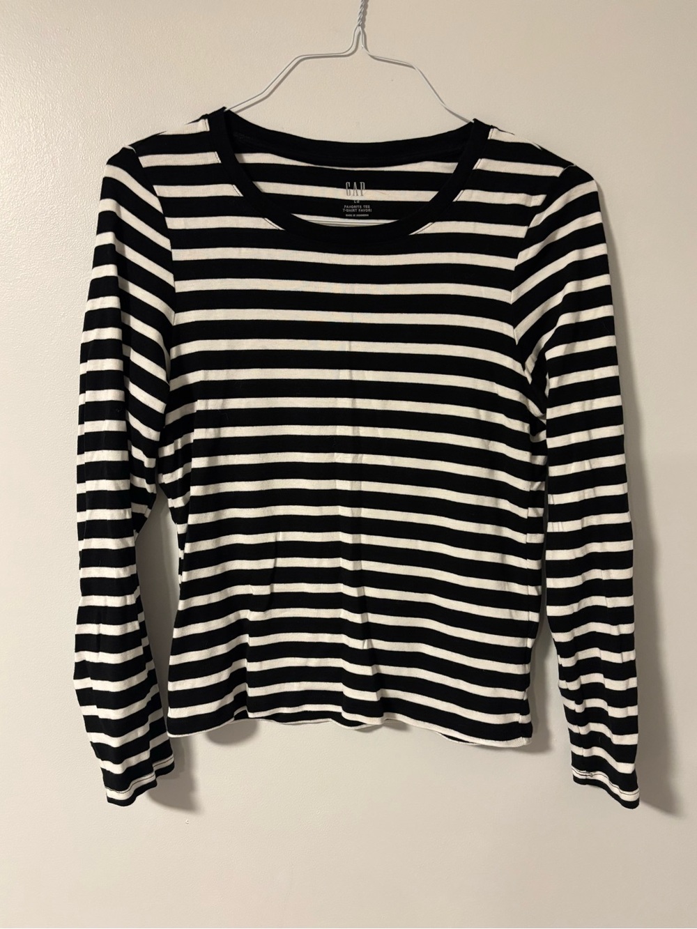 GAP Black & White Striped Long Sleeve Cotton Crewneck Fall Shirt Size Large